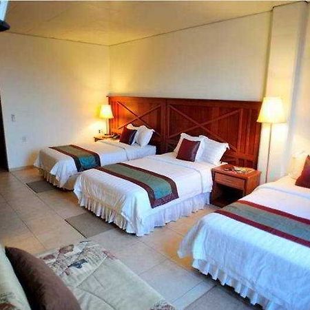 Spanhoek Boutique Hotel Парамарибо Стая снимка